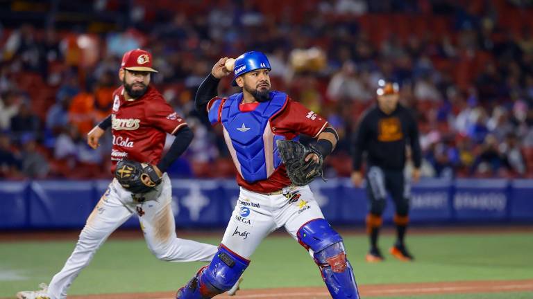 Charros de Jalisco superó por paliza a Naranjeros de Hermosillo para emparejar la serie a dos triunfos.