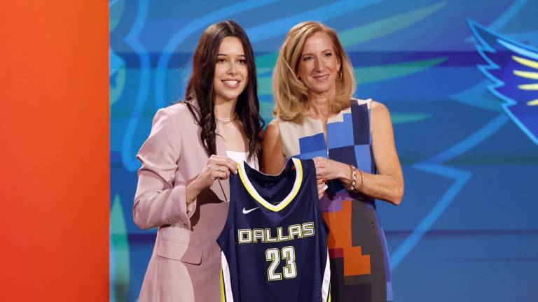 Lou López se convirtió en la primera basquetbolista mexicana en ser seleccionada en el Draft de la WNBA.