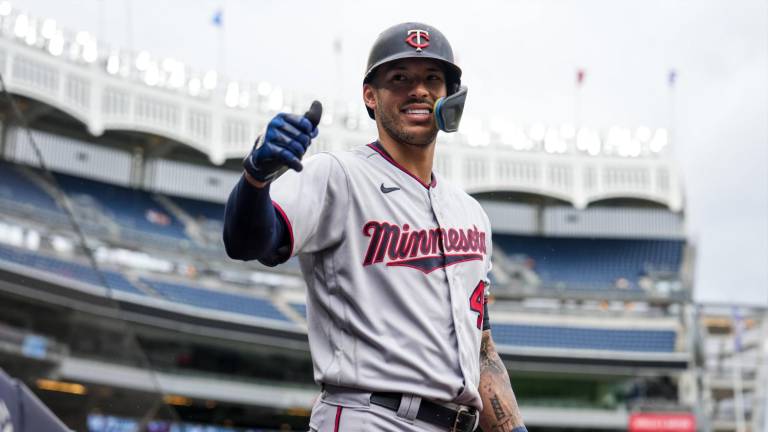 Carlos Correa terminó por firmar de nuevo con los Mellizos de Minnesota.