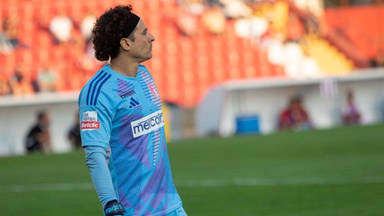Guillermo Ochoa ni a la banca salió.