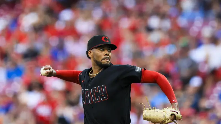 Hunter Greene no lanzará más para los Rojos en la presente temporada.