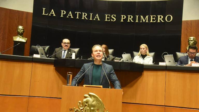 Manuel Velasco Coello, Senador por el PVEM, exige la renuncia de Rubén Rocha Moya al Gobierno de Sinaloa.