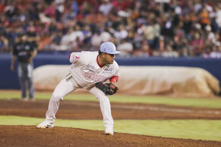 Mario Jiménez llega al puerto para defender el jersey de Venados de Mazatlán
