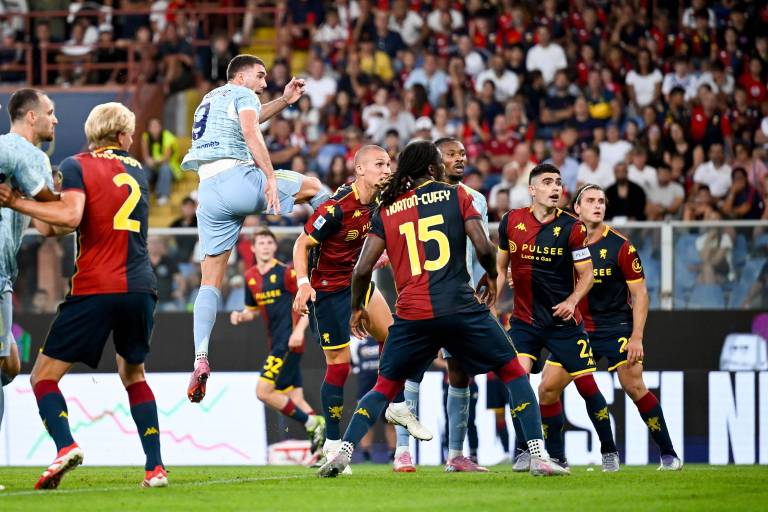 Juventus vence 1-0 al Genoa de Johan Vásquez, que sigue sin marcar en Serie A