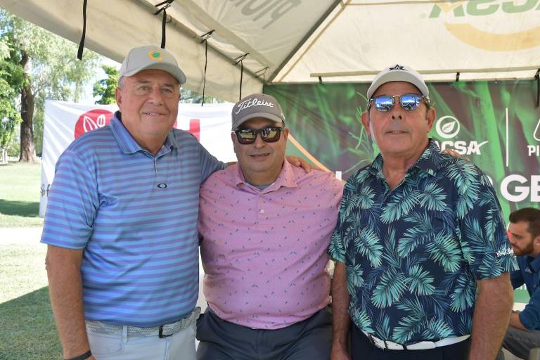 Disfrutan de un torneo más de Golf en el Country Club
