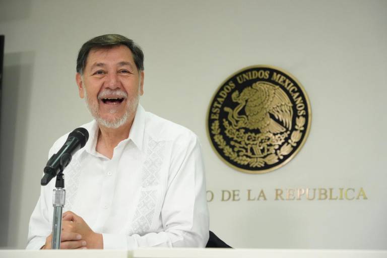 Noroña está ‘orgulloso’ de protestas en LA; senador de EU le responde subiendo impuesto a remesas