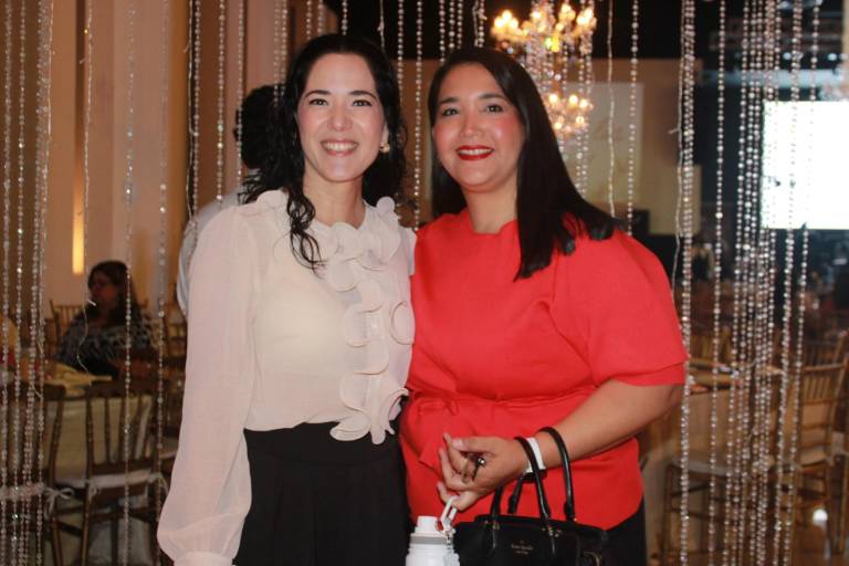 Celebran con mariachi y gran fiesta a las mamás Senda en su día