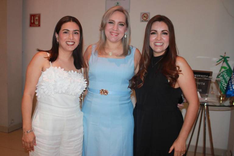 Celebran con mariachi y gran fiesta a las mamás Senda en su día