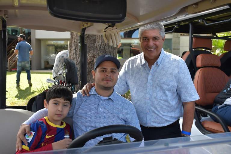 Disfrutan de un torneo más de Golf en el Country Club