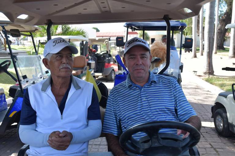 Disfrutan de un torneo más de Golf en el Country Club