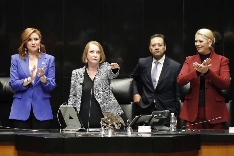 Laura Itzel Castillo asume presidencia del Senado, llama a construir un debate con respeto y de altura