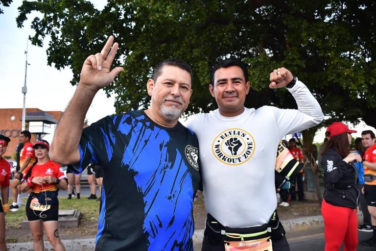 Festejan corriendo los 50 años de Mueblerías Valdez Baluarte