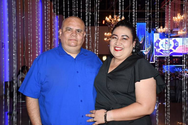 Bailan y se divierten al máximo los bomberos de Culiacán