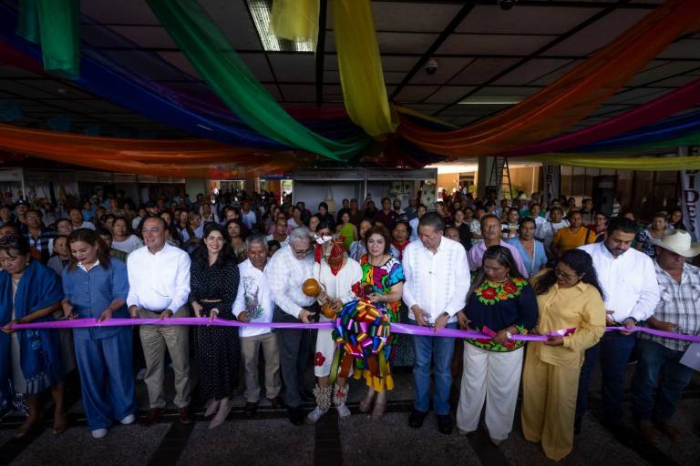 Entregan apoyos para actividades productivas de comunidades indígenas en Sinaloa