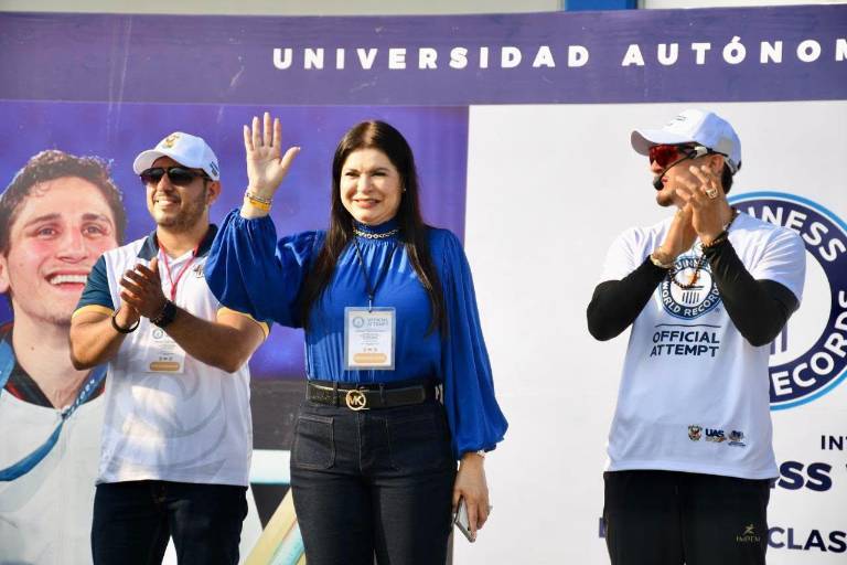 ¡La UAS y Marco Verde hacen historia! Mil universitarios se unen y logran el Guinness World Récord denominado la clase Fitness de Boxeo más grande en línea y múltiples sedes