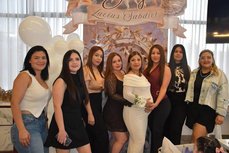 Protagoniza Alexia García su baby shower en honor a su segundo hijo