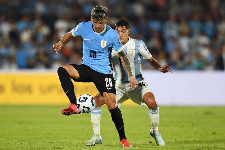 Argentina vence a Uruguay y se acerca al Mundial 2026