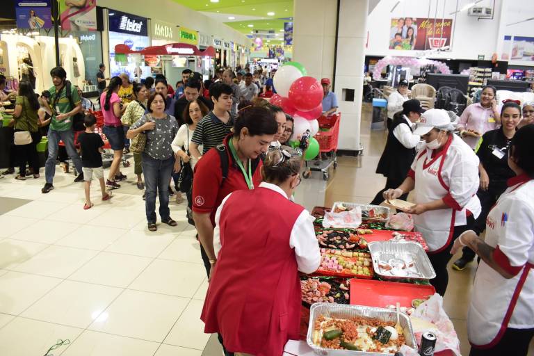 Festeja Casa Ley 70 años de dar a sus clientes, más cosas a mejores precios