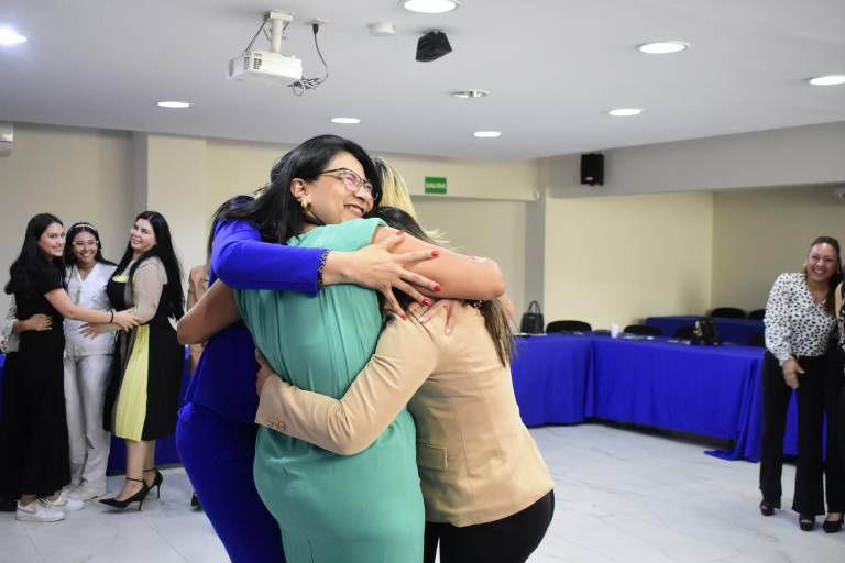 Comparten el reto de ser ‘líderes en tacones’