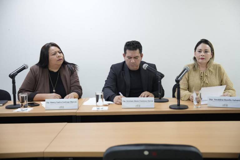 Diputados analizan reforma para regular servicios de transporte por plataforma en Sinaloa