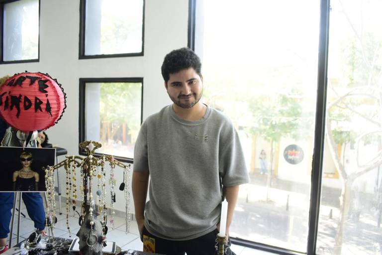 Promueve el Bazar 120 a los emprendedores y artistas locales