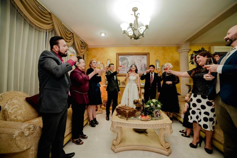 Karla y Roberto formalizan su noviazgo