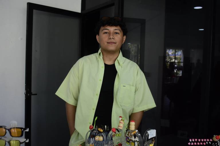 Promueve el Bazar 120 a los emprendedores y artistas locales