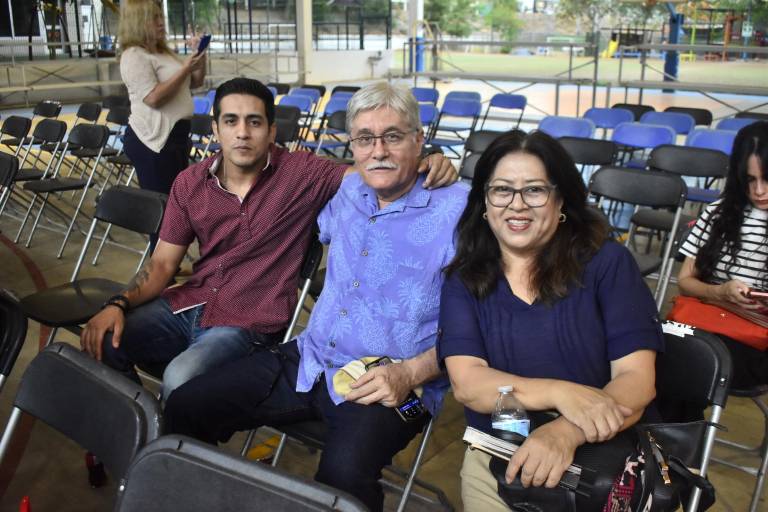 Brindan alumnos de la Escuela Activa Integral un homenaje a ‘Cri-Crí’