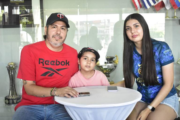 Conoce la nación guinda la nueva piel de Los Tomateros de Culiacán