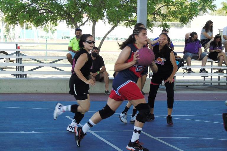 Toros debuta con pie derecho en Copa Mazatlán-Venados de Basquetbol
