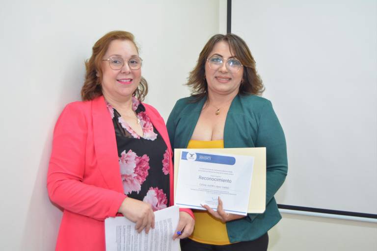 Reflexionan abogados sobre derechos jurídicos de las mujeres