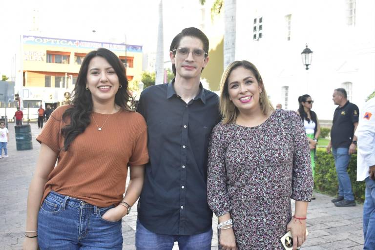 Cantan con Regina Orozco en el Festival Cultural Sinaloa 2024