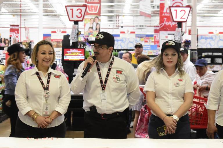 Festeja Casa Ley 70 años de dar a sus clientes, más cosas a mejores precios