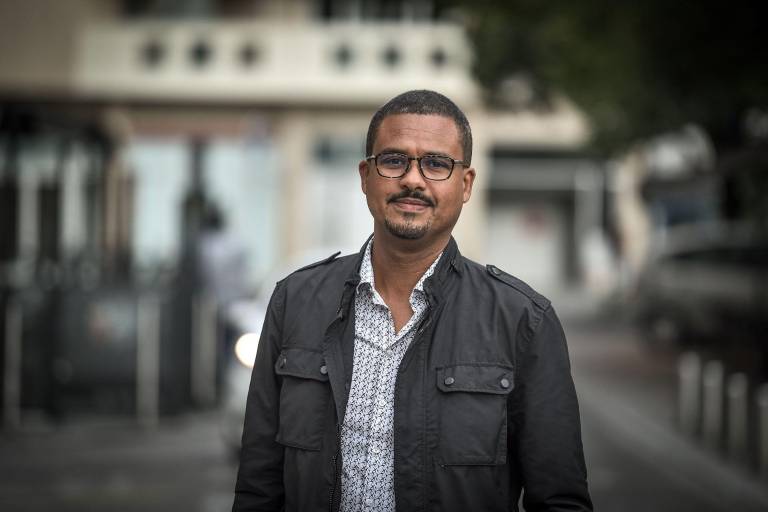 Gana el escritor francés David Diop el Booker Prize 2021