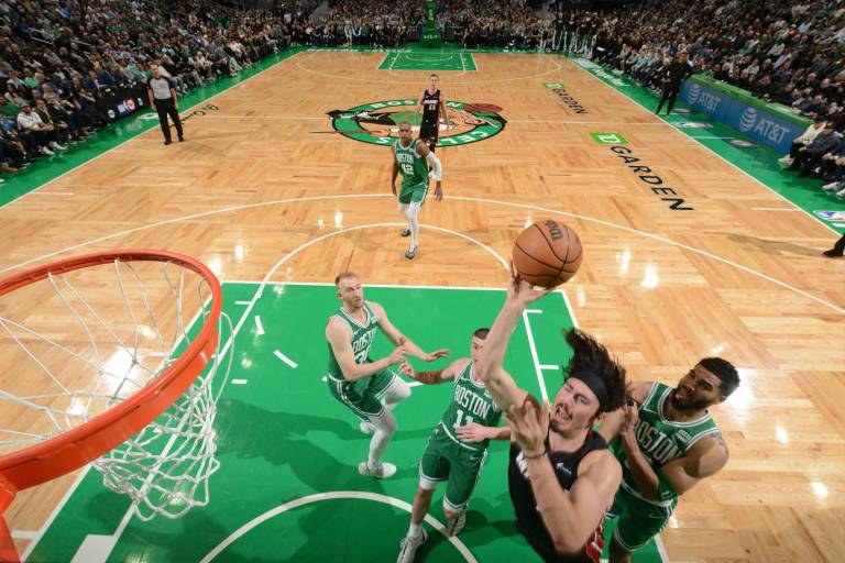 Miami Heat sorprende a Boston Celtics en el partido 2 de los Playoffs