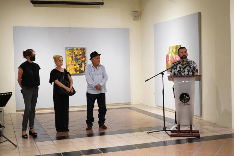 Muestra Galería Ángela Peralta la exposición ‘100 años de color colombiano; homenaje a Gabriel García Márquez’