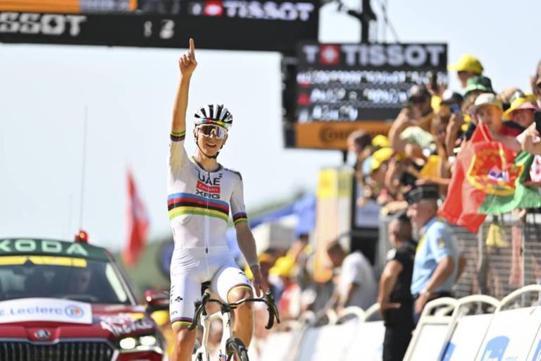Tadej Pogacar arrasa en Hautacam y recupera el maillot amarillo con una exhibición histórica en el Tour de Francia