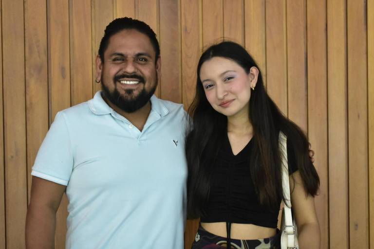 Con música, viajan sinaloenses a la mágica Sevilla