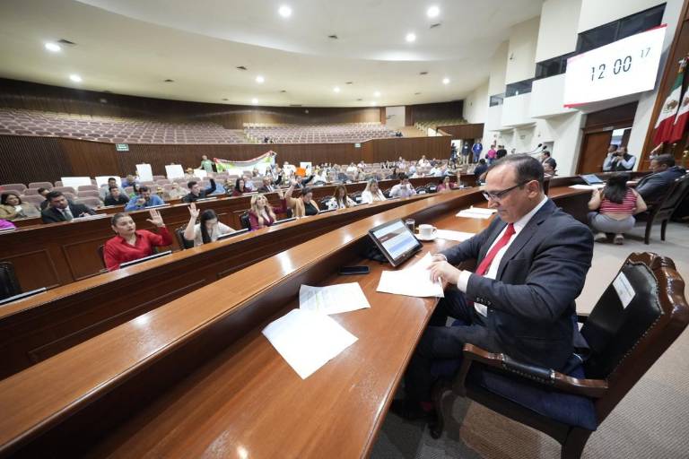 Proponen diputados dos iniciativas para que personas del campo tengan facilidades ante el registro civil