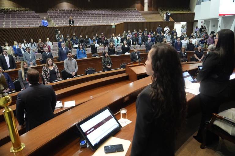 Congreso guarda un minuto de silencio en honor de Jesús Aguilar Padilla