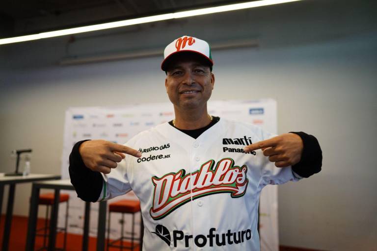 Juan Gabriel Castro es presentado como mánager de los Diablos Rojos del México