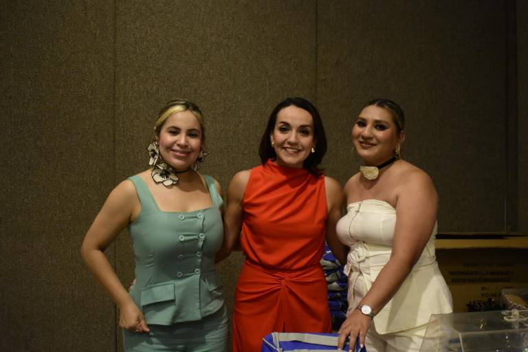 Celebra el Instituto Senda a sus maestros con alegre fiesta