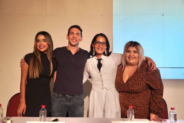 Estrenan el podcast ‘Paranoide’, de la sinaloense Abi Urbina