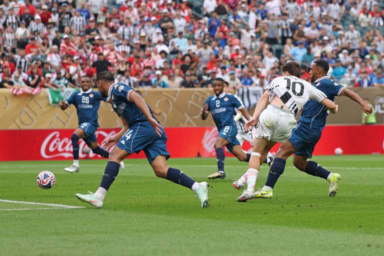 La Juventus avanza con autoridad a los octavos tras golear al Wydad AC