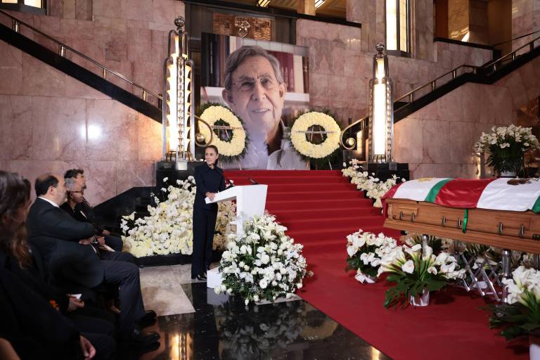 La Presidenta Claudia Sheinbaum Pardo participó en el homenaje de cuerpo presente a Cuauhtémoc Cárdenas Solórzano en el Palacio de Bellas Artes.