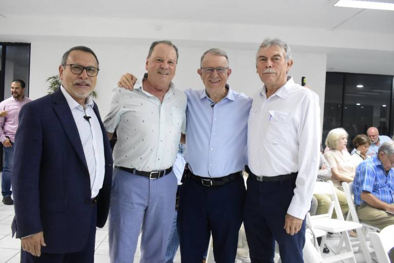 Conocen empresarios la ruta del crecimiento en tiempos adversos