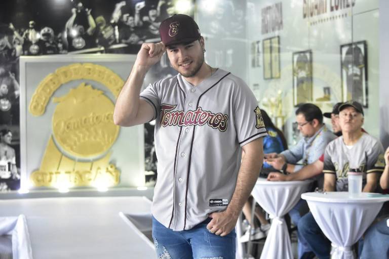 Conoce la nación guinda la nueva piel de Los Tomateros de Culiacán