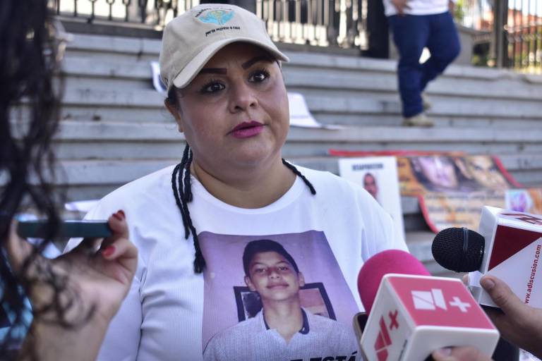 Insta buscadora a familiares de desaparecidos poner denuncias ante la Fiscalía