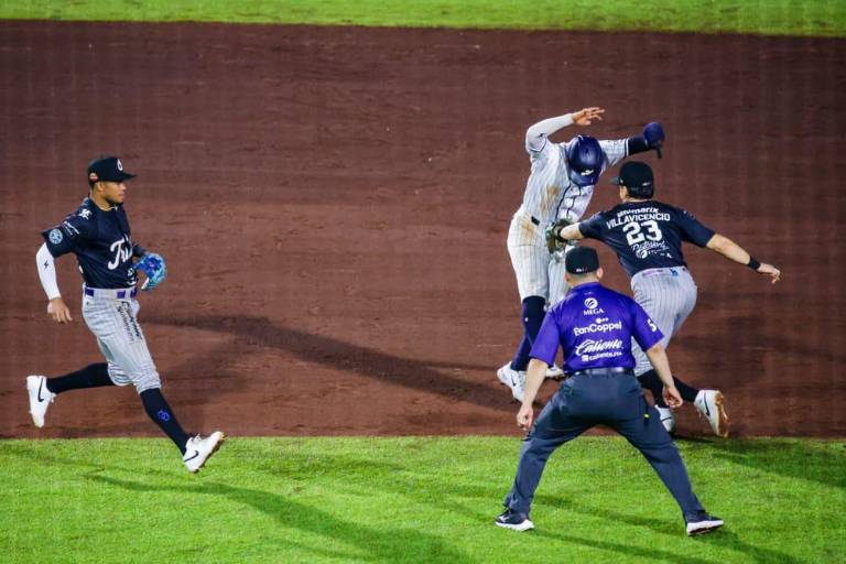 Jaguares completa barrida histórica ante Yaquis