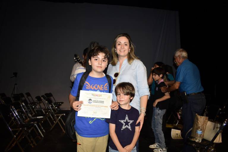 Con un recital, culminan alumnos de guitarra impartido por la SAS
